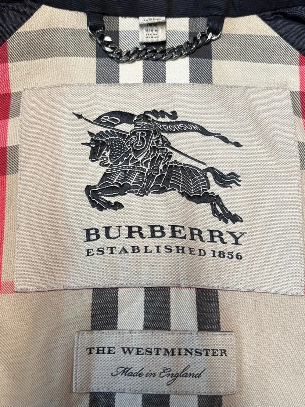 Burberry Westminster trench coat. - Picture 13 of 16